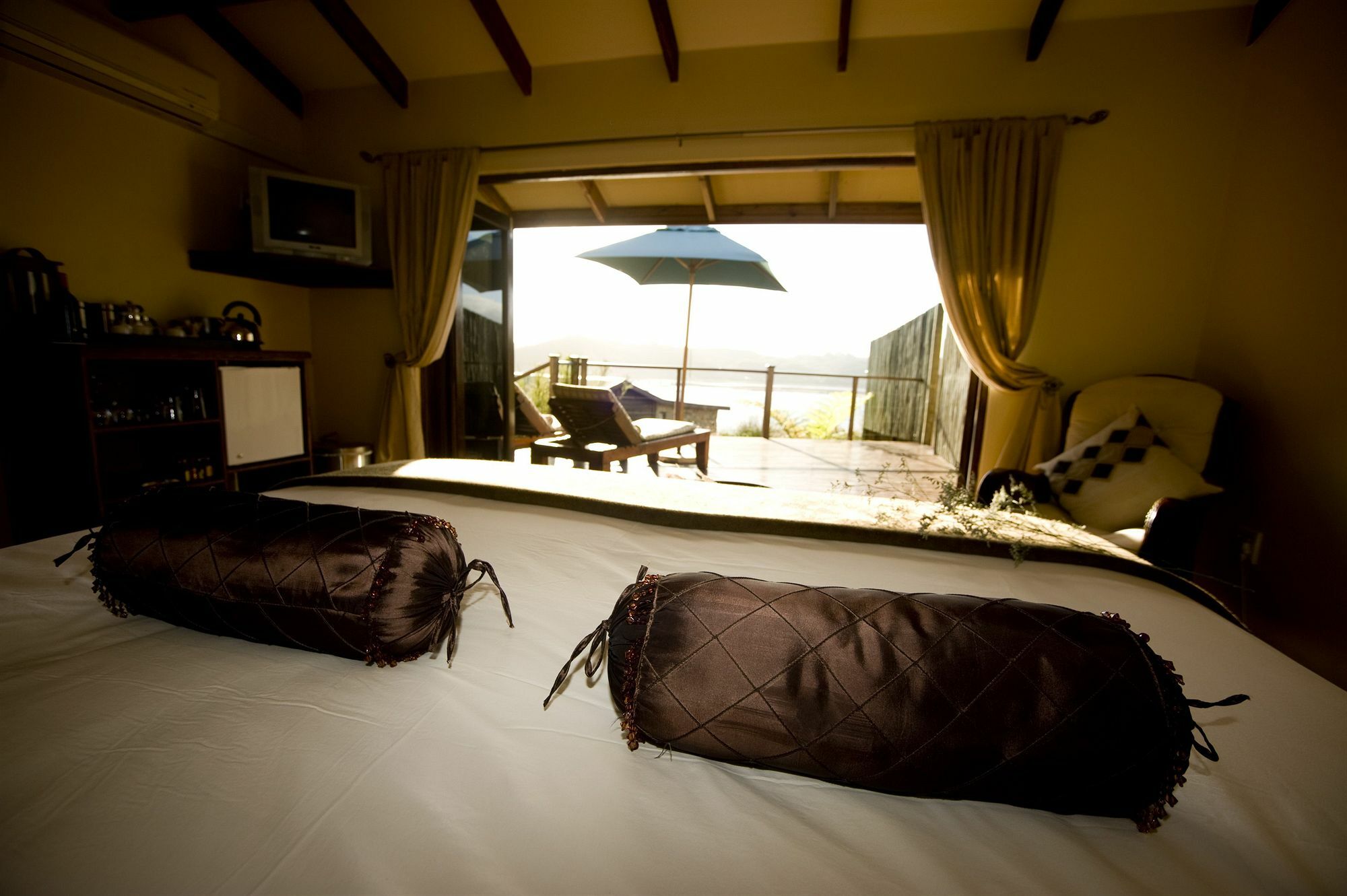 Elephant Hide Of Knysna Guest Lodge מראה חיצוני תמונה