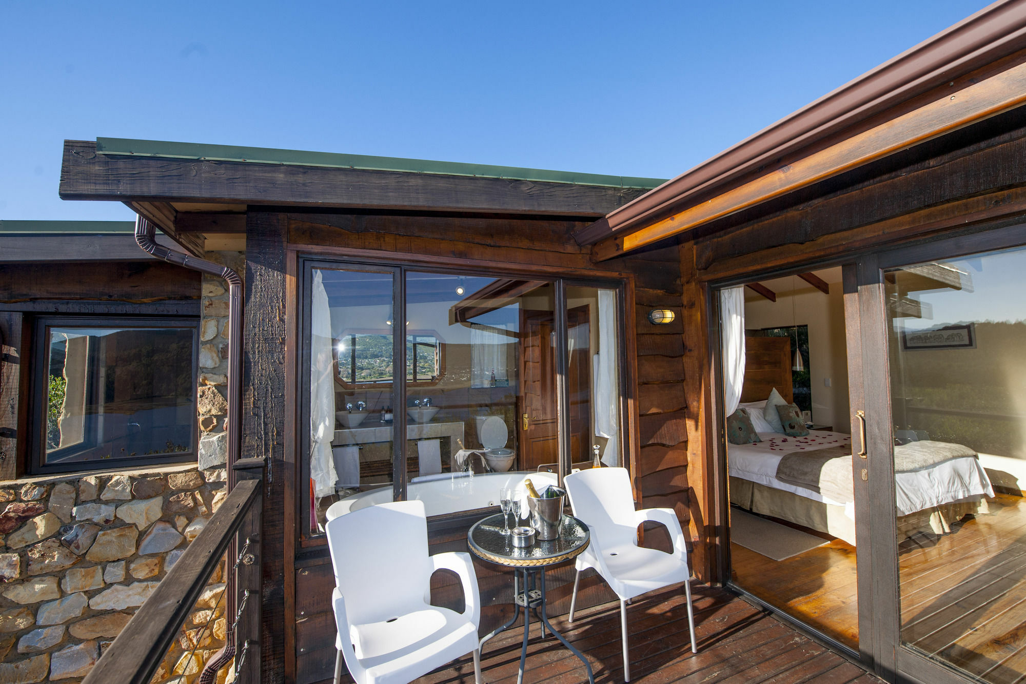 Elephant Hide Of Knysna Guest Lodge מראה חיצוני תמונה